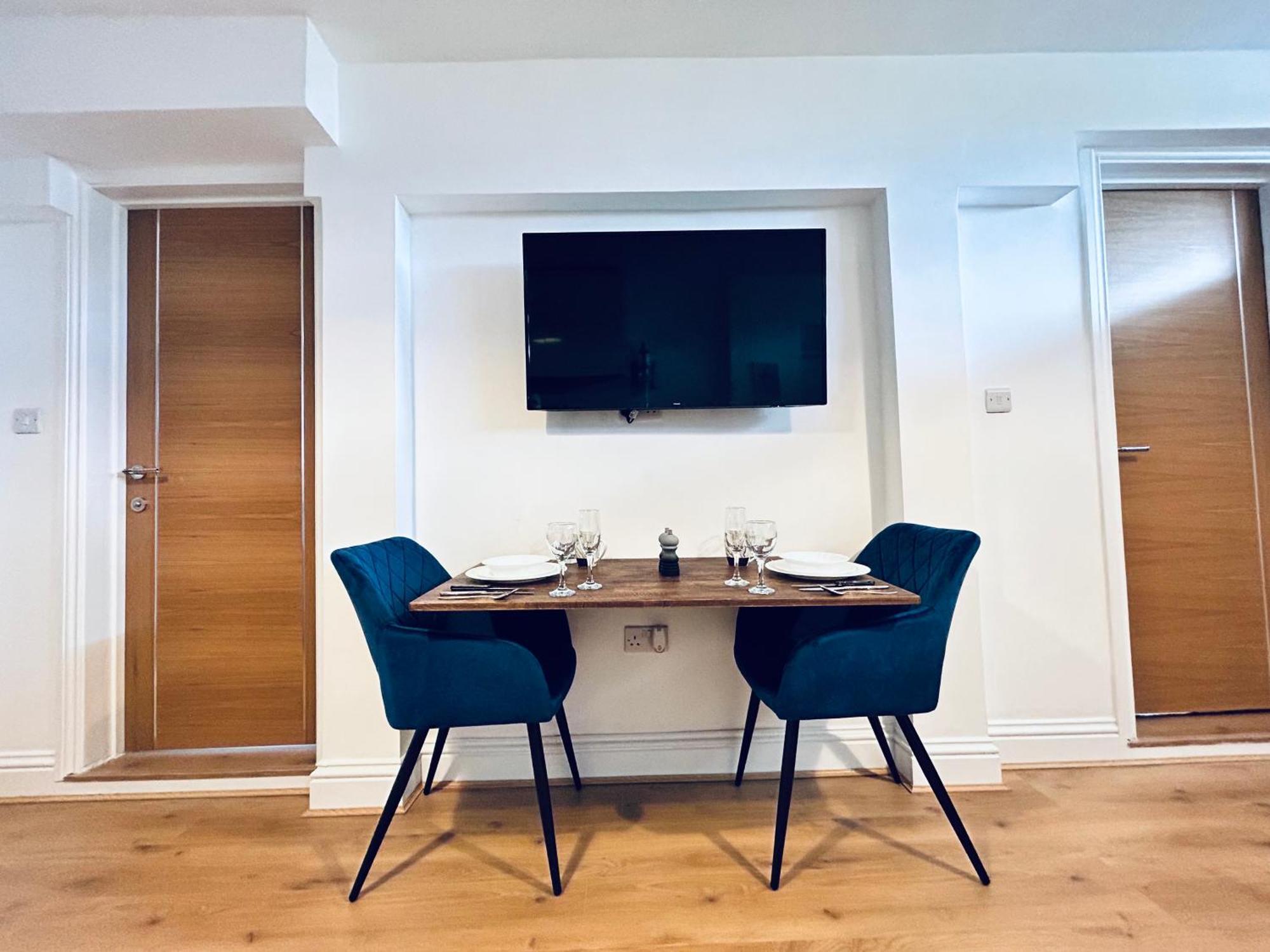 Private 2 Bed Guest House - Van Parking, M25 & A1 Connections Potters Bar Dış mekan fotoğraf
