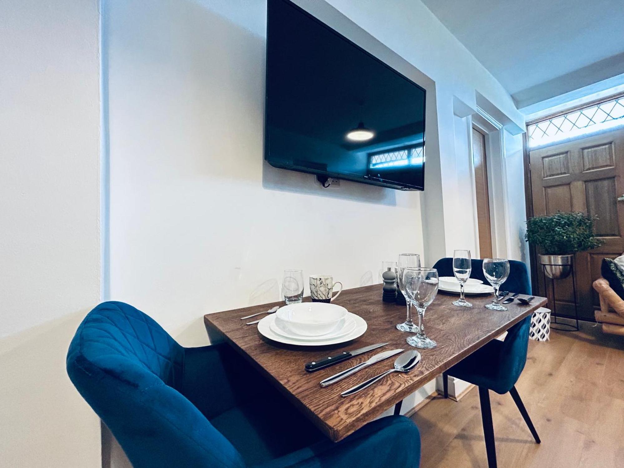 Private 2 Bed Guest House - Van Parking, M25 & A1 Connections Potters Bar Dış mekan fotoğraf