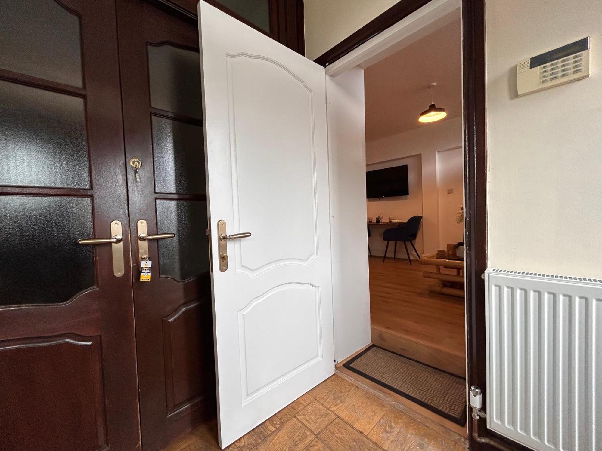 Private 2 Bed Guest House - Van Parking, M25 & A1 Connections Potters Bar Dış mekan fotoğraf