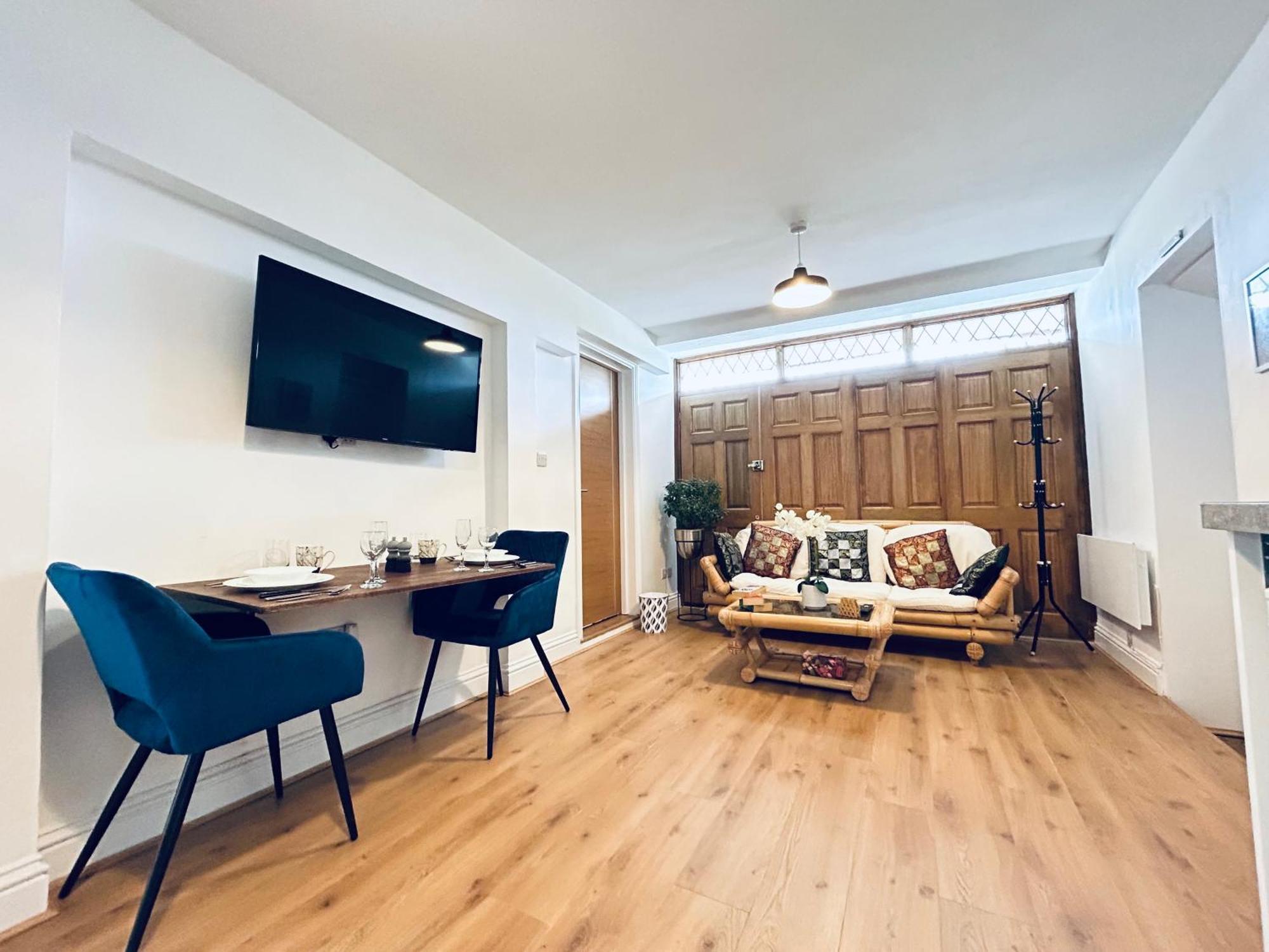 Private 2 Bed Guest House - Van Parking, M25 & A1 Connections Potters Bar Dış mekan fotoğraf